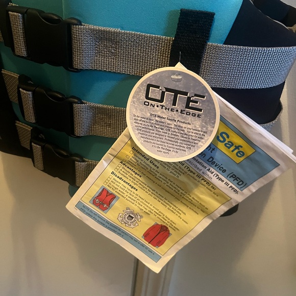 Life Jacket - Picture 5 of 5